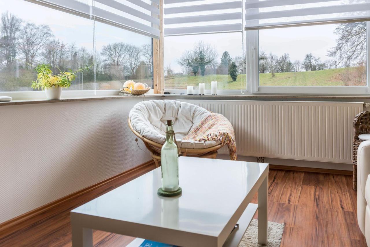 Ferienwohnung Erdgeschoss ユーバーリンゲン エクステリア 写真