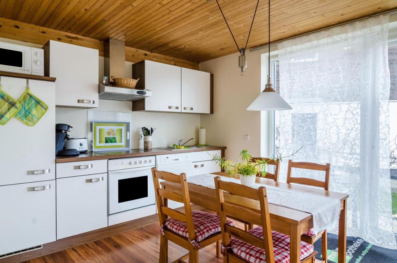 Ferienwohnung Erdgeschoss ユーバーリンゲン エクステリア 写真