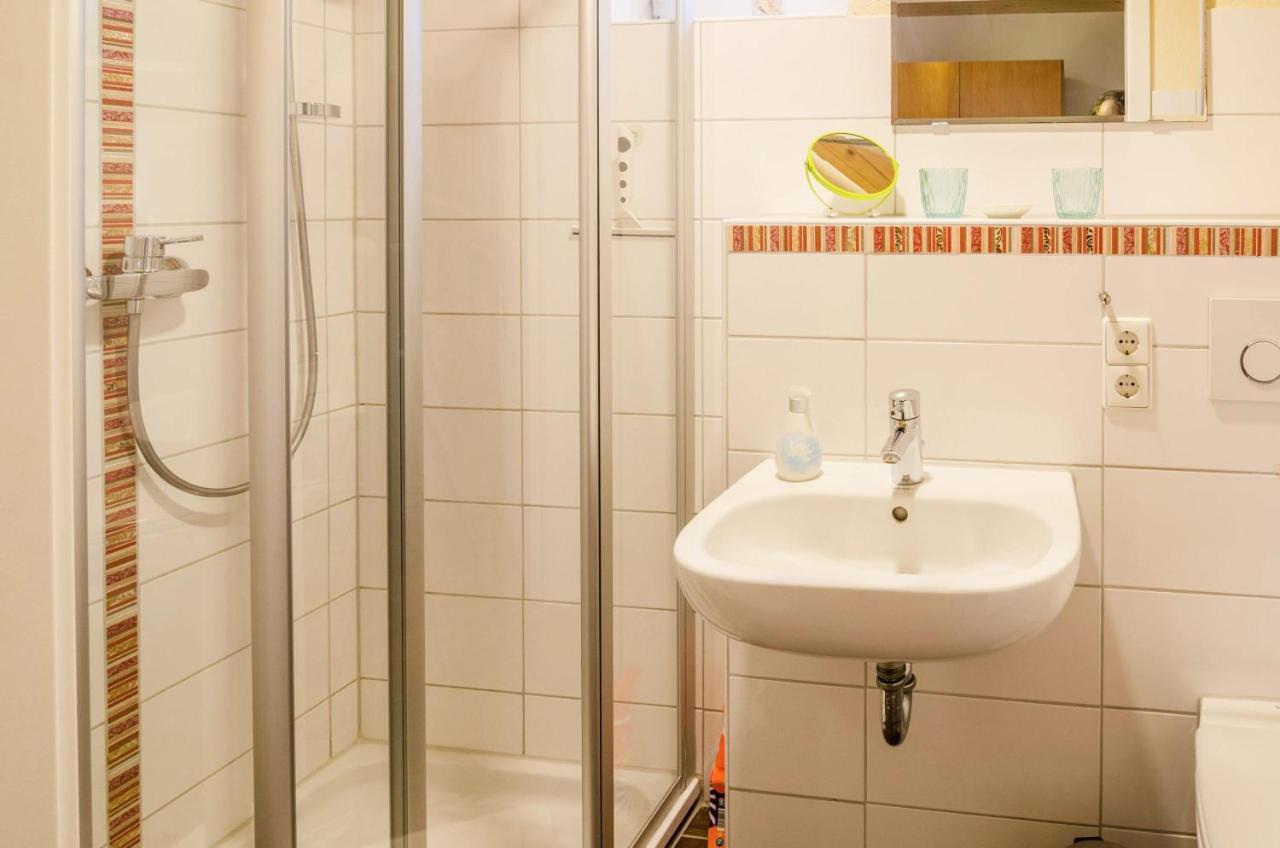 Ferienwohnung Erdgeschoss ユーバーリンゲン エクステリア 写真