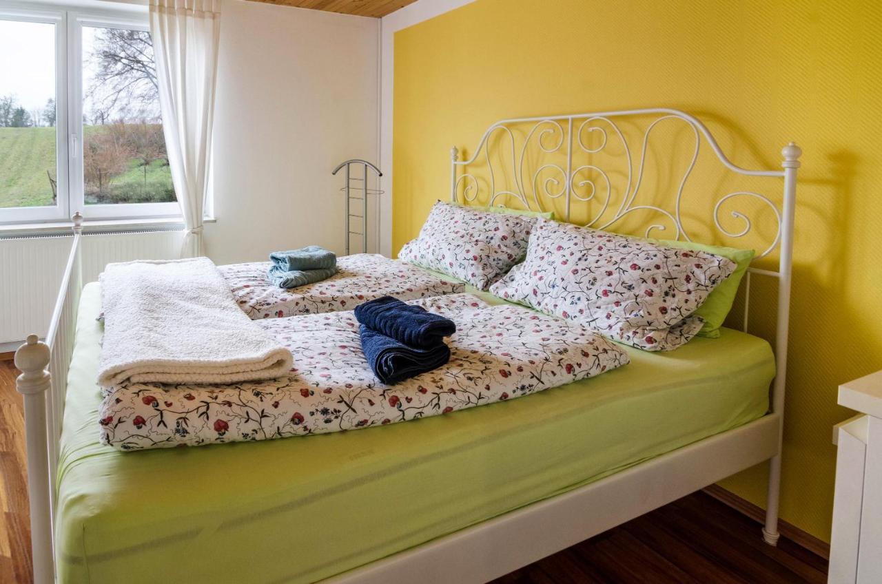 Ferienwohnung Erdgeschoss ユーバーリンゲン エクステリア 写真