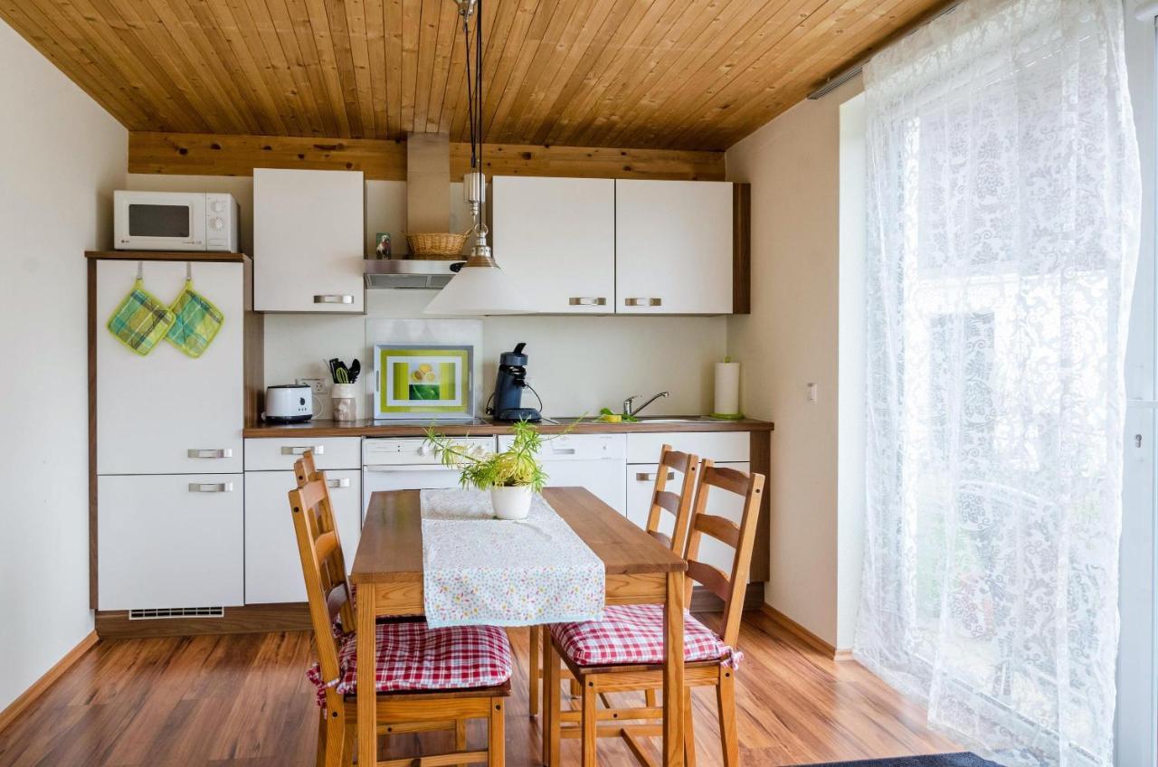Ferienwohnung Erdgeschoss ユーバーリンゲン エクステリア 写真